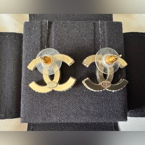 NWT Authentic CHANEL CC Stud Earrings – Doré / Crystal / Blue – Full Gift Set - Picture 2 of 10